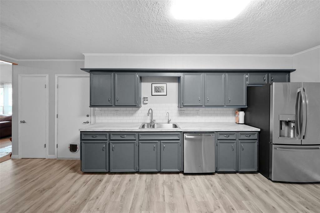 Property Photo: 4930 Pleasure Lake Lane TX 77318