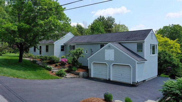 Property Photo:  85 Farwell Lane  NH 03257 