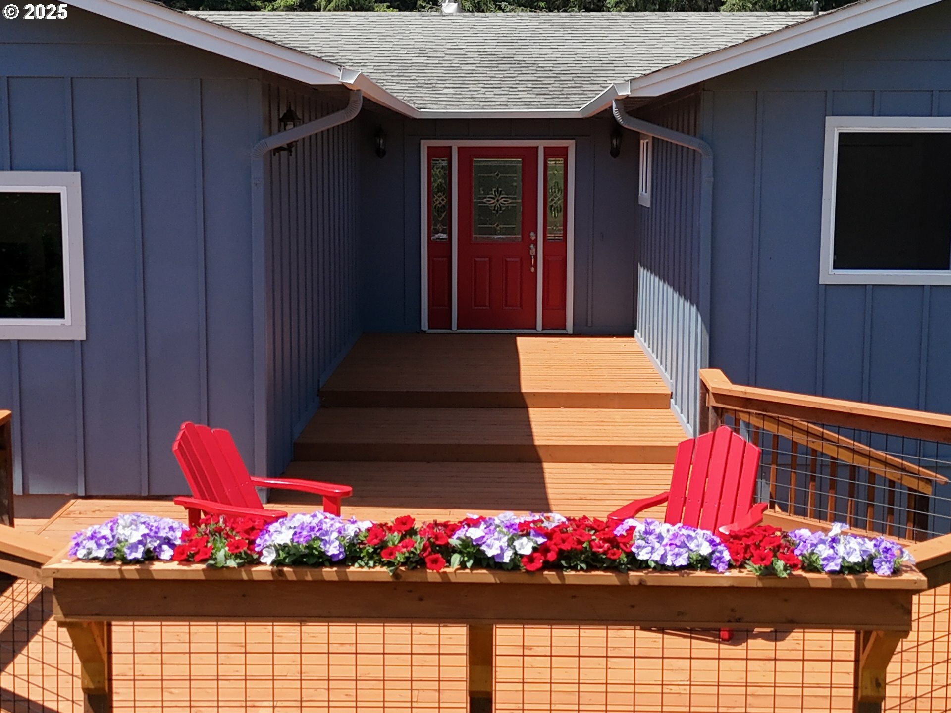 Property Photo: 95663 Martin Ranch Rd OR 97415