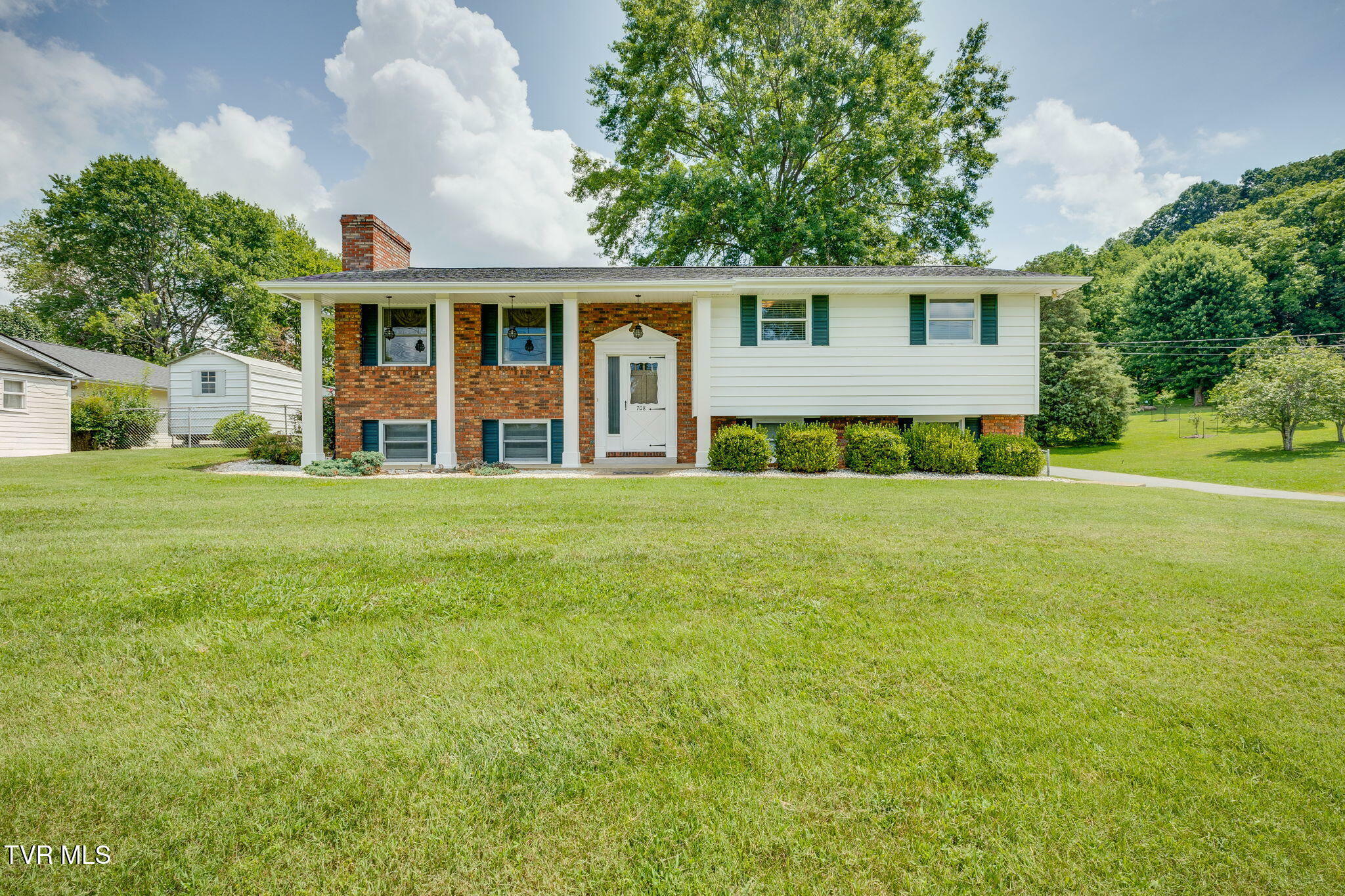 Property Photo: 708 Hill Road TN 37664
