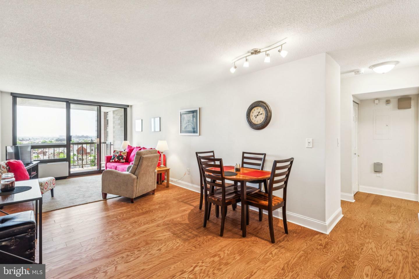 Property Photo:  233 S 6th Street 1412B  PA 19106 