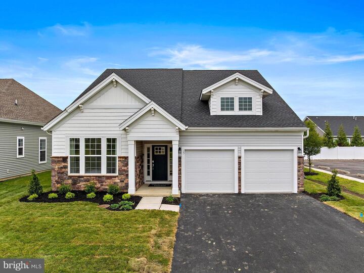 15 Galerie Court  Monroe Township NJ 08831 photo