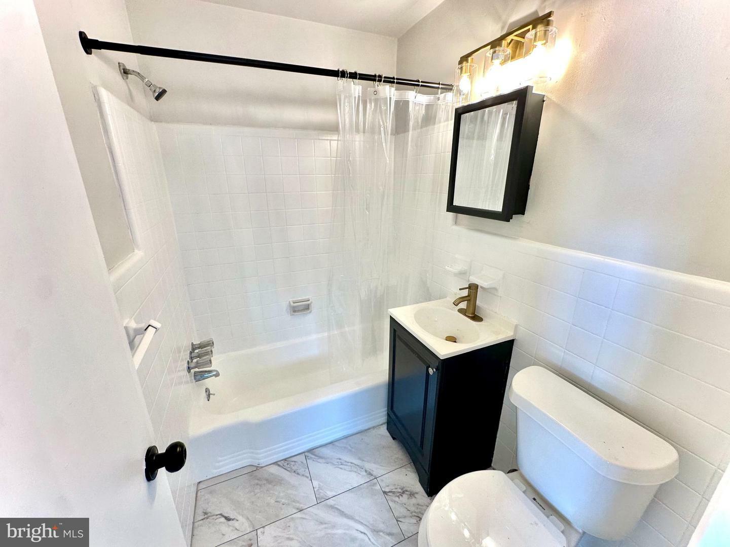 Property Photo:  4401 Sheffield Avenue 4401-6  PA 19136 