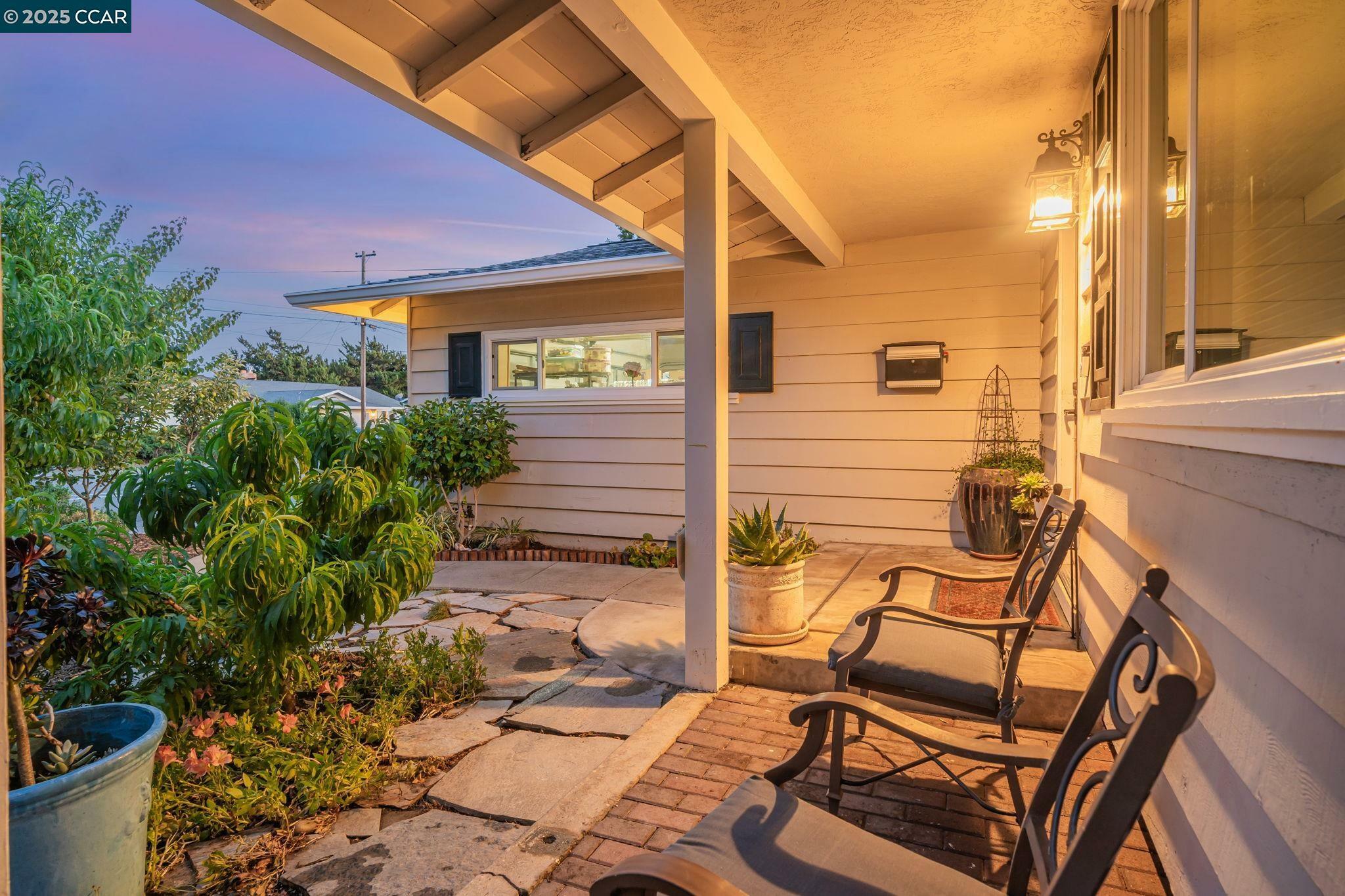 Property Photo:  819 Wall St  CA 94550 