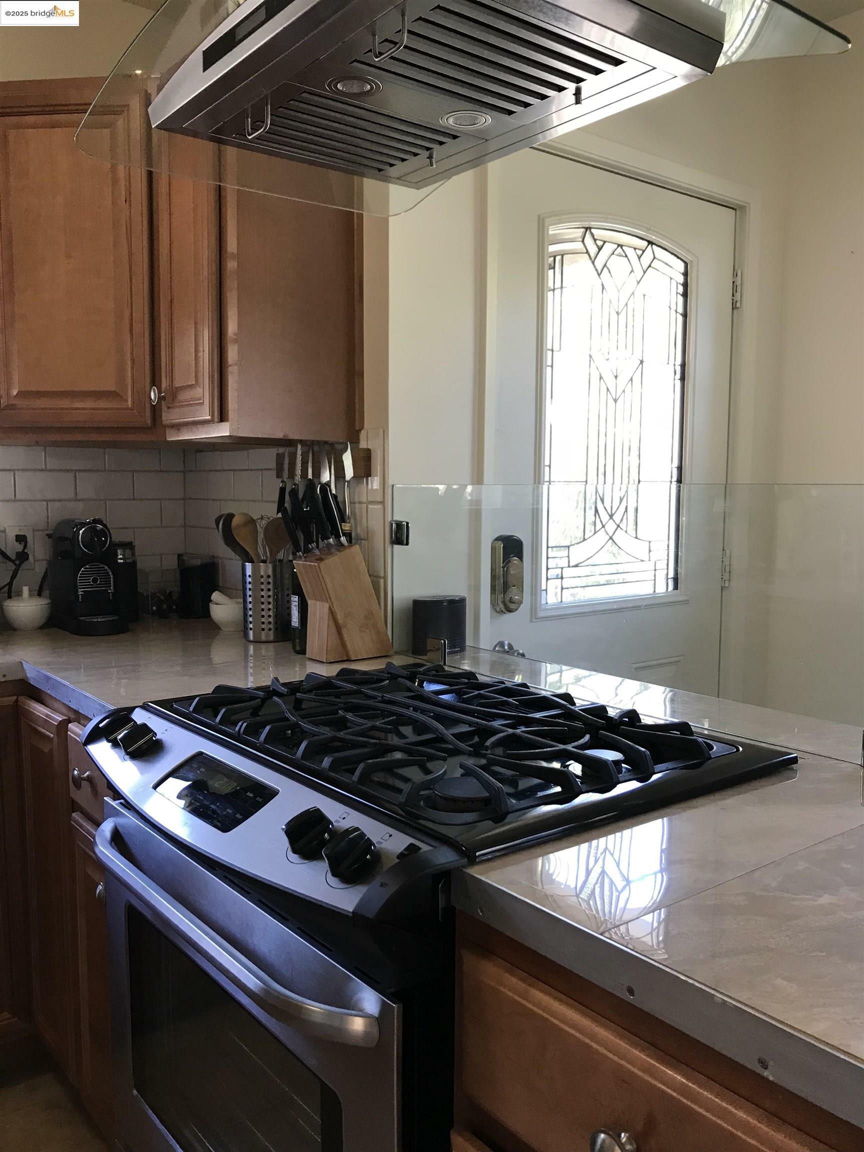 Property Photo: 2408 8th St CA 94710