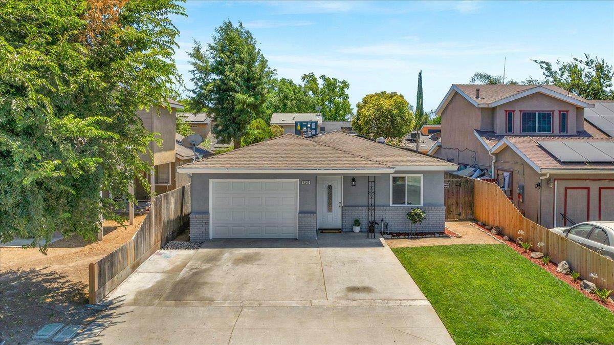 Property Photo: 4343 W Princeton Avenue CA 93722