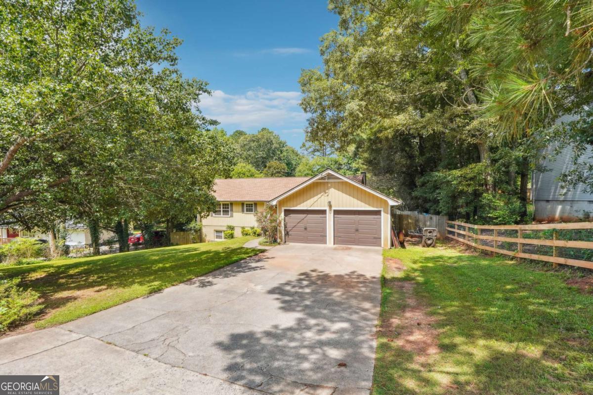 Property Photo: 2220 Williams Lane GA 30028