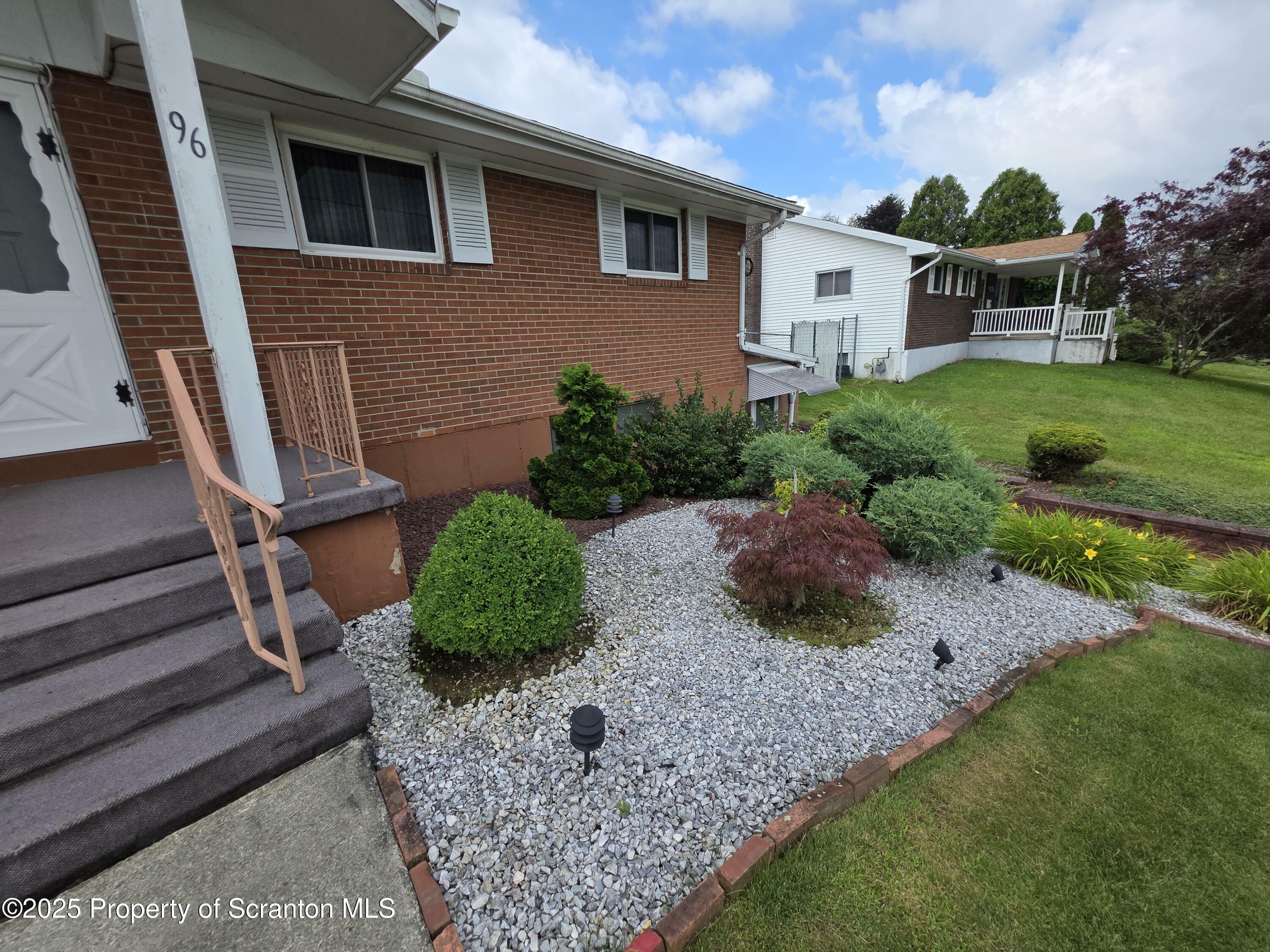 Property Photo:  96 W Swallow Street  PA 18447 