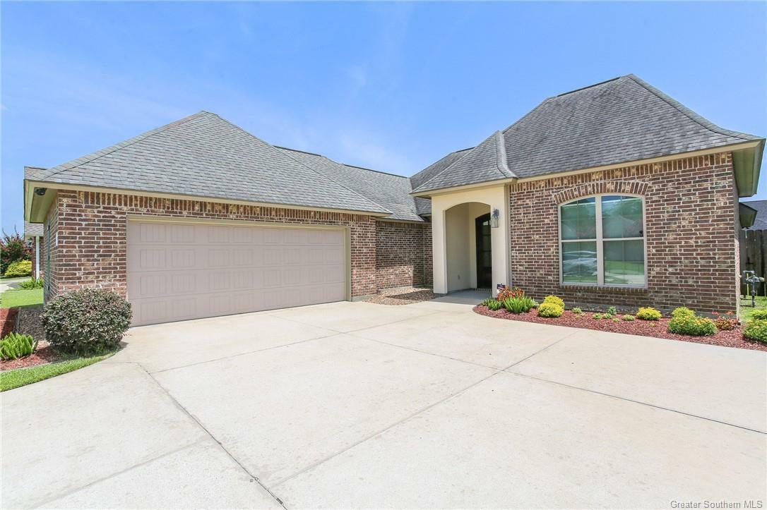 Property Photo:  629 Becky Lane  LA 70605 