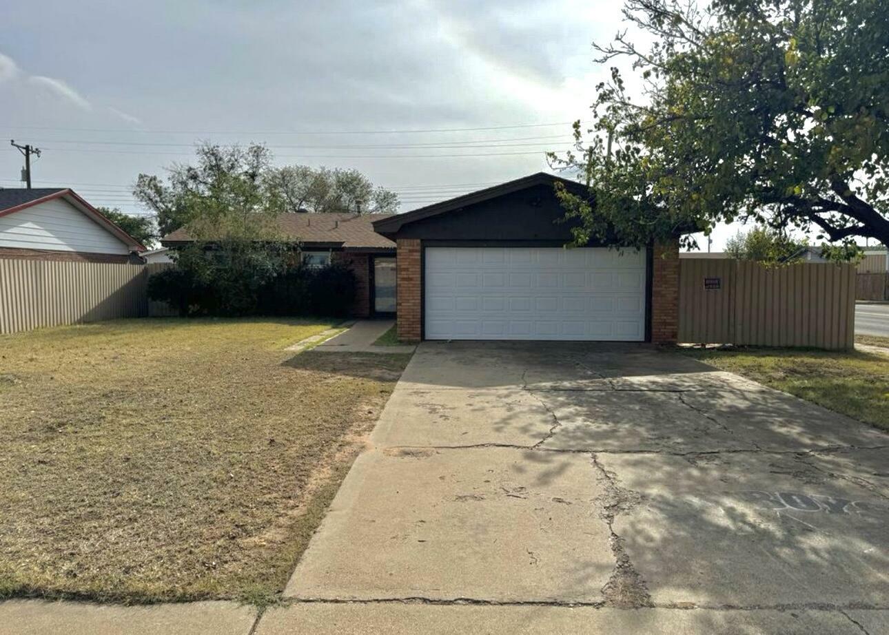 Property Photo: 1219 48th Street TX 79412