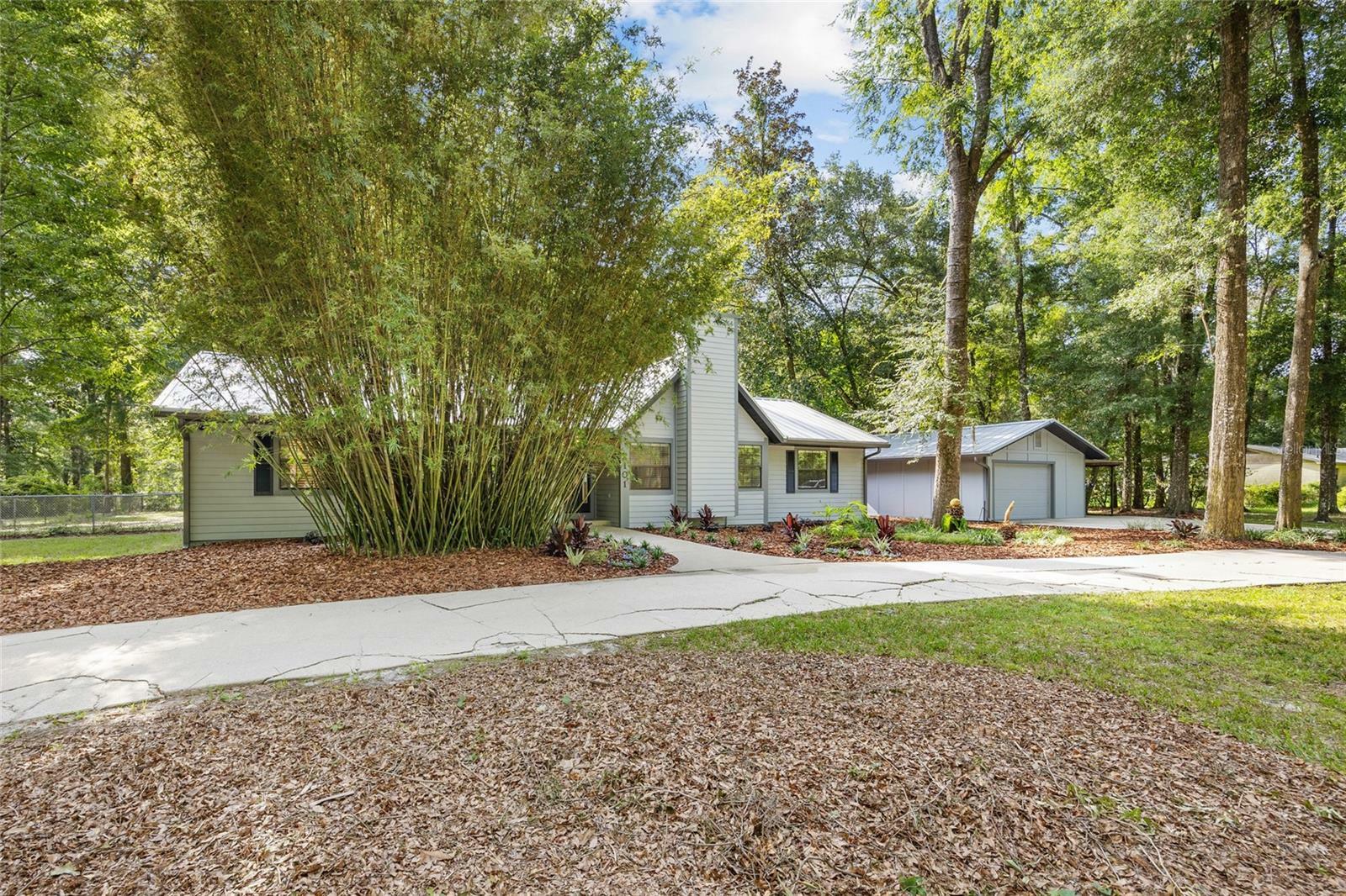 Property Photo:  2101 SW 79th Drive  FL 32607 