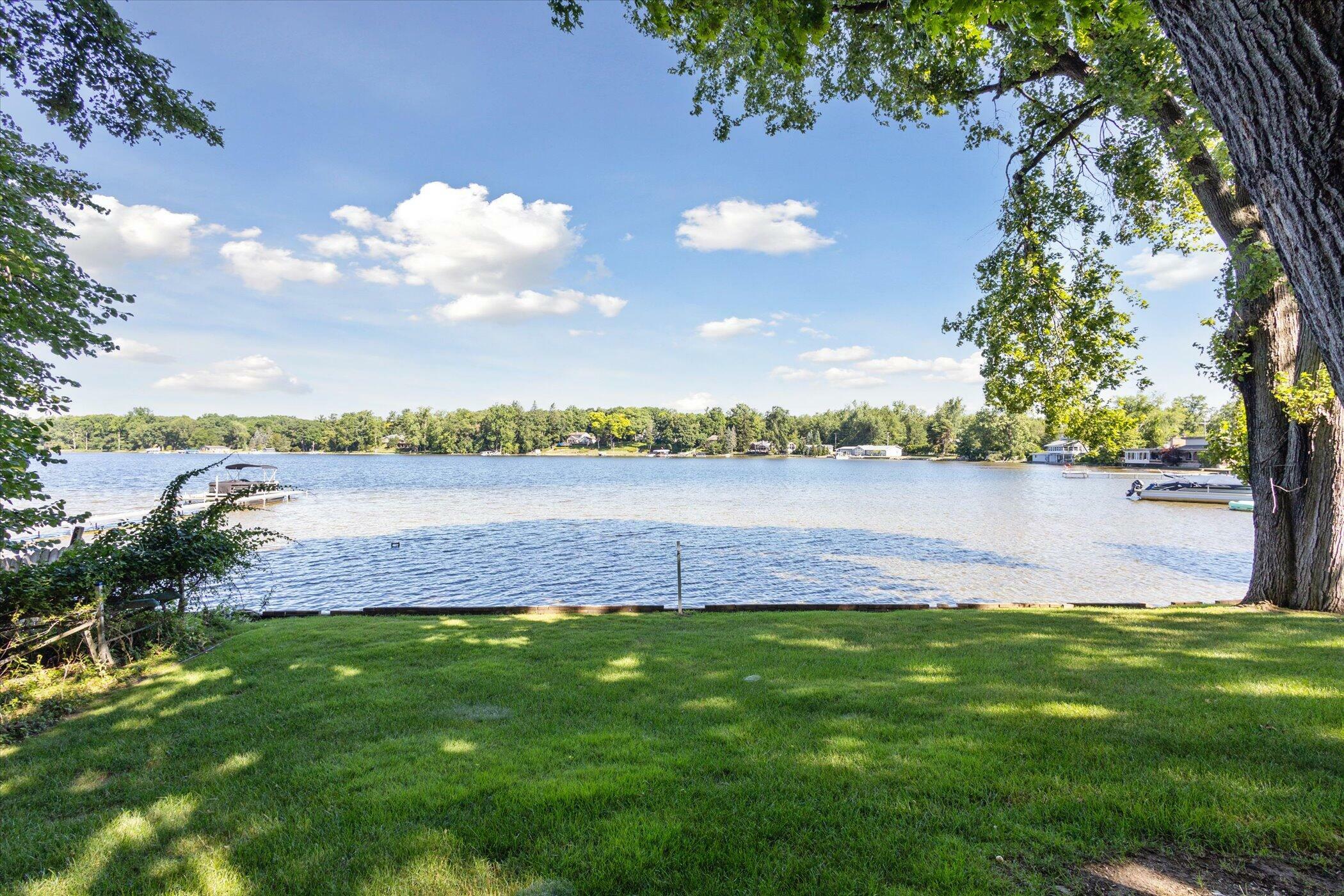Property Photo:  6076 Browns Lake Road  MI 49203 