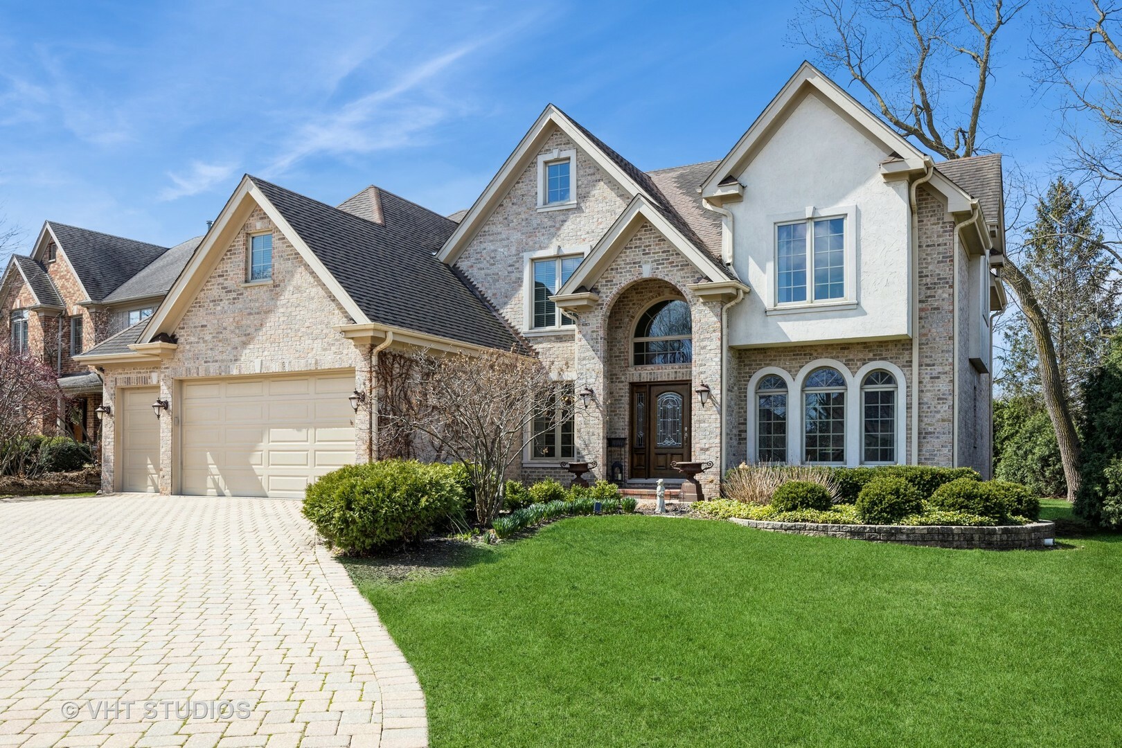 Property Photo: 6100 Timber Ridge Court IL 60525