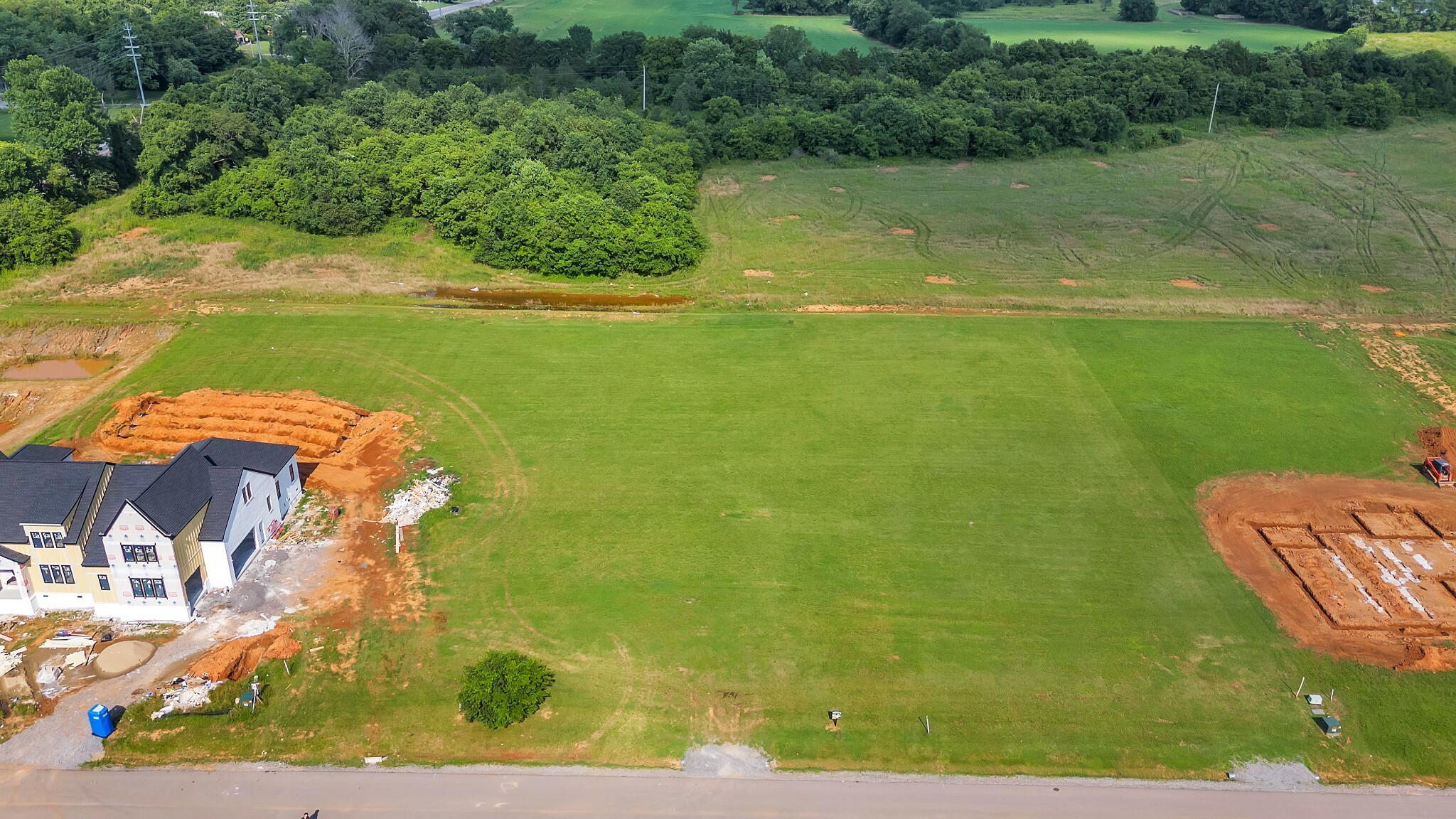 Property Photo: 3372 Eslin Ct TN 37130