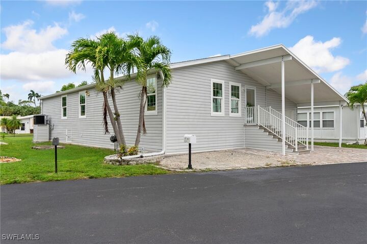 Property Photo:  113 Willow Lane 21  FL 34114 