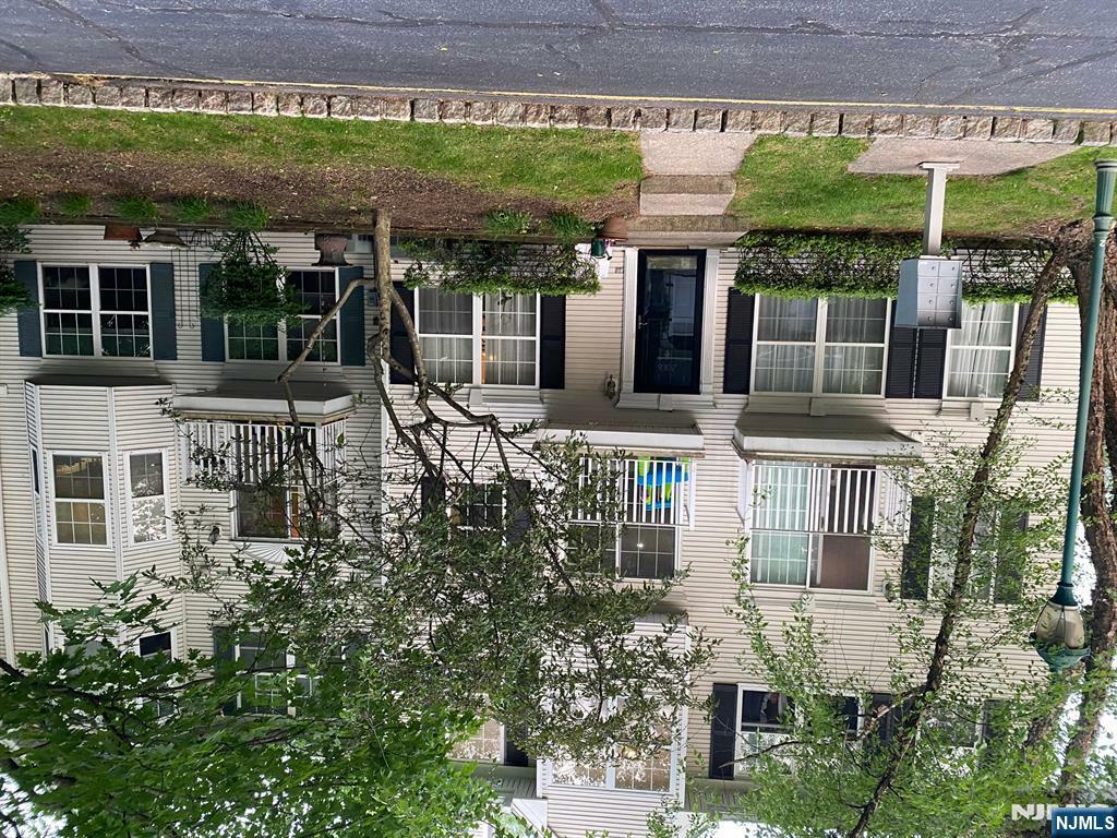 2088 Edward Court  Mahwah NJ 07430 photo