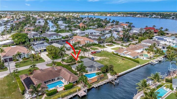 Property Photo:  1407 Marlin Dr  FL 34102 