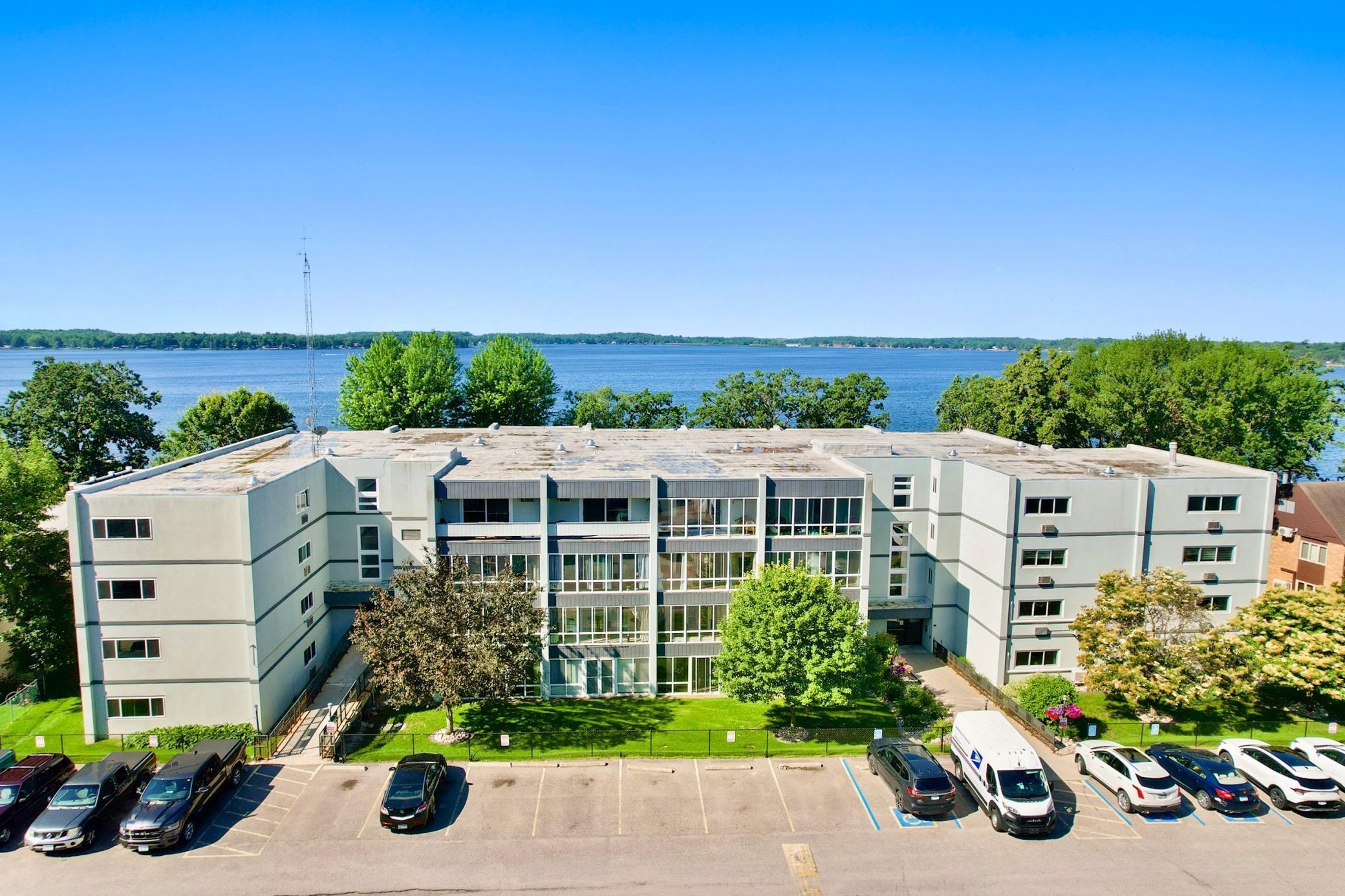 Property Photo:  315 Park Lake Boulevard 104  MN 56501 