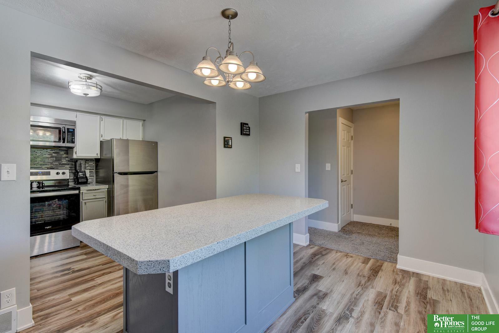 Property Photo: 1120 Delmar Street 4B NE 68046