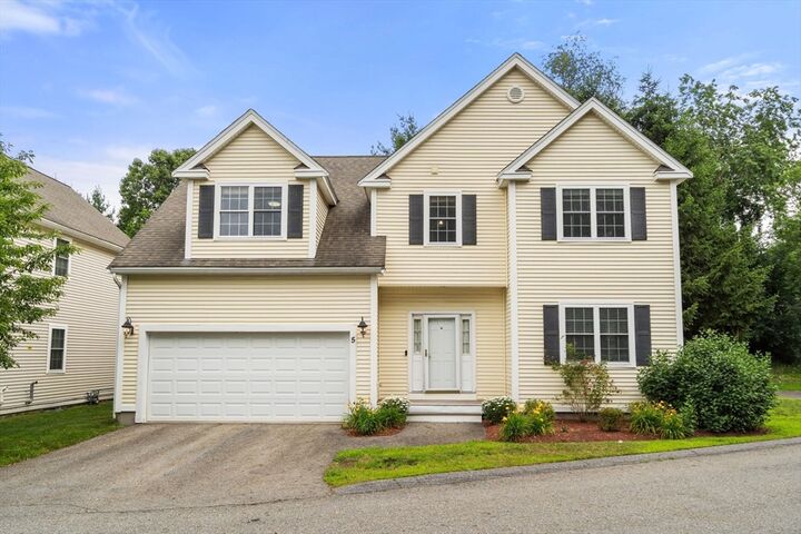 Property Photo:  5 Equestrian 5  MA 01824 