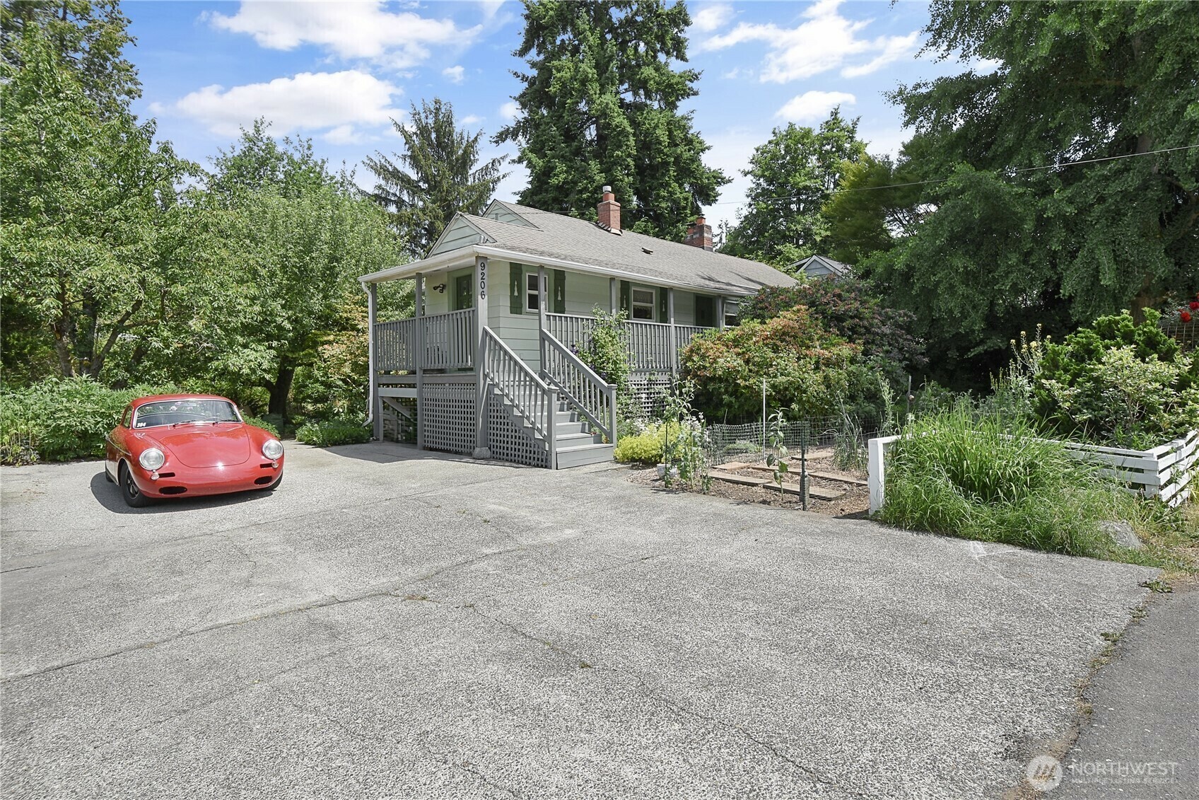 9206  49th Avenue NE  Seattle WA 98115 photo