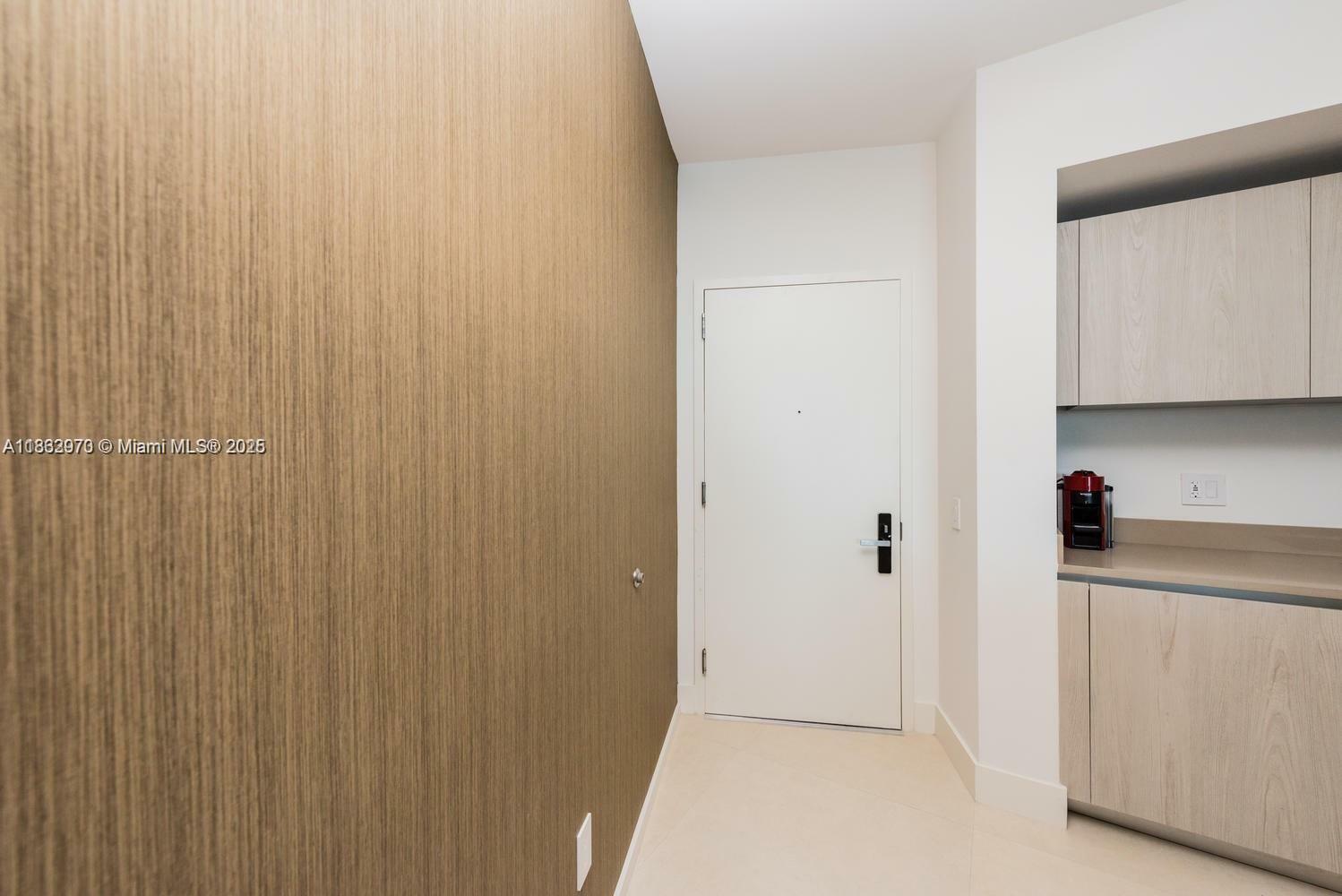 Property Photo:  4111 S Ocean Dr 3109  FL 33019 