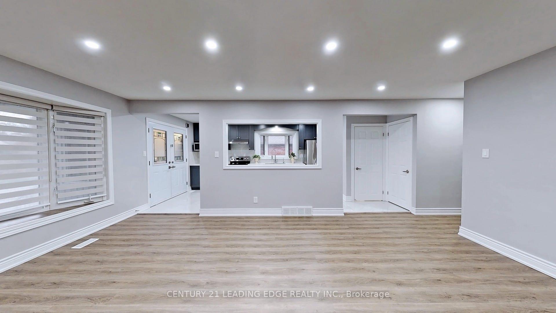 Property Photo:  806 Beech Street W Main  ON L1N 3B7 