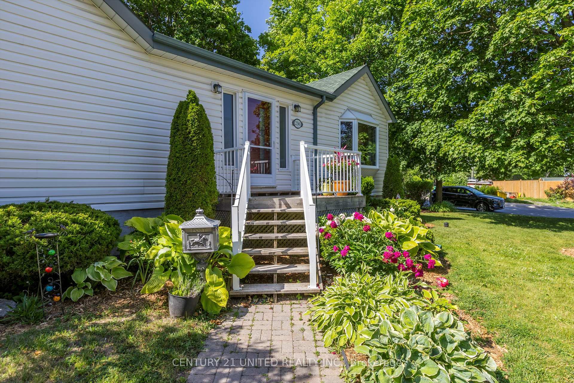 Photo de la propriété: 236 Lee Street ON K9H 5P1