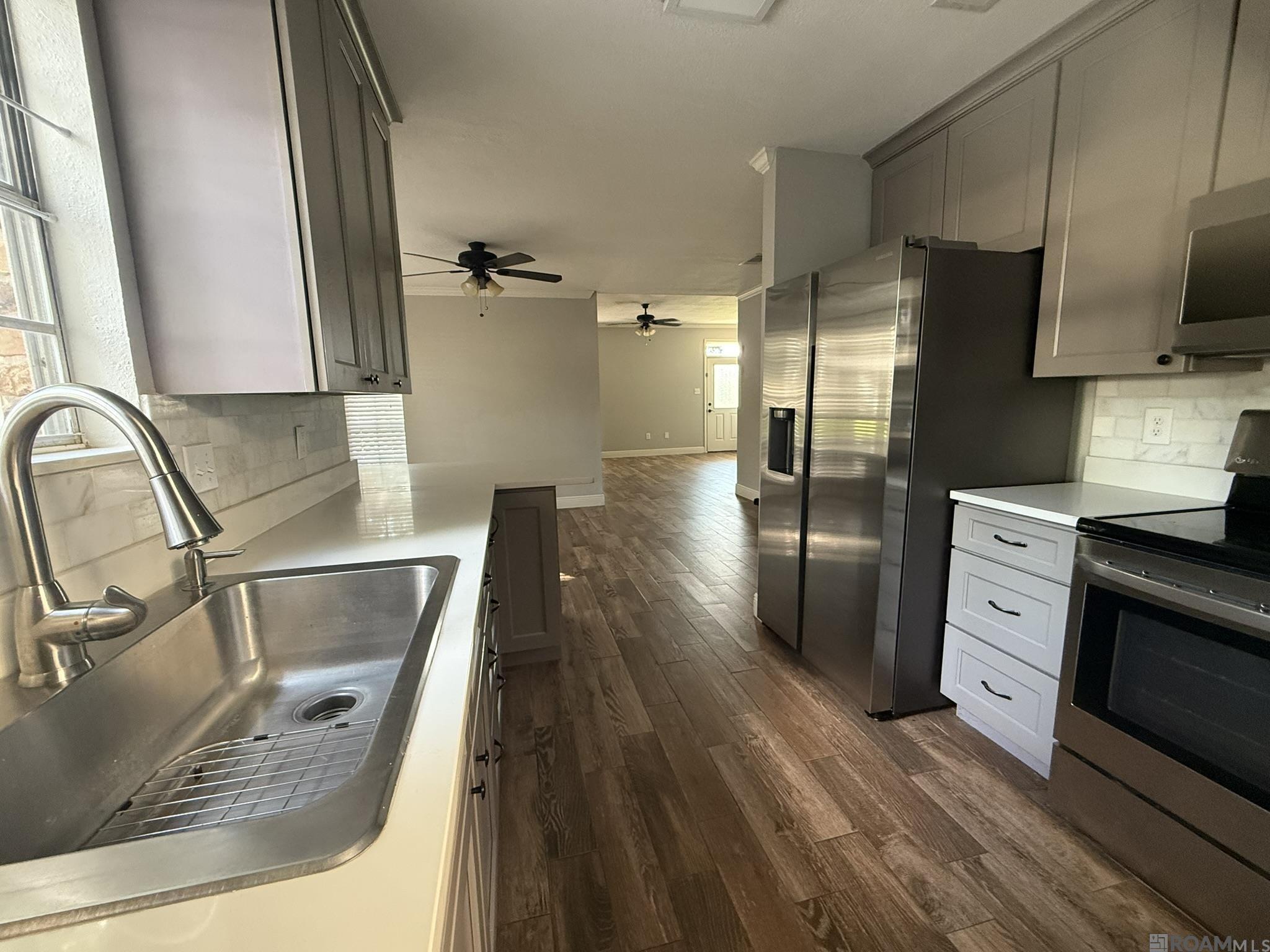 Property Photo: 7655 Dividend Dr LA 70817
