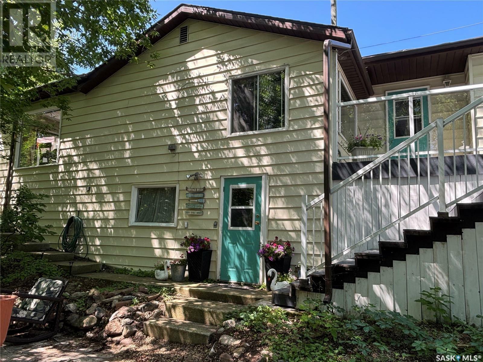 Property Photo: 232 Green Avenue SK S0G 4C0