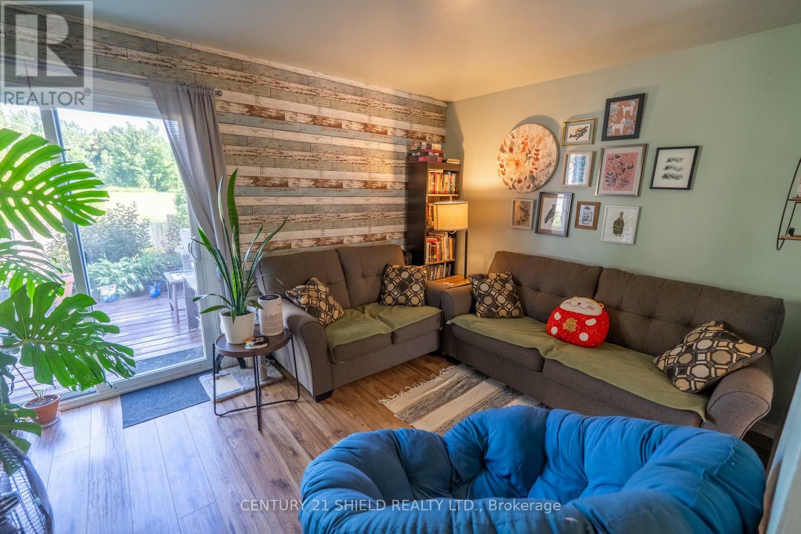 Property Photo:  2262 Tollgate Road West  ON K6J 5W8 