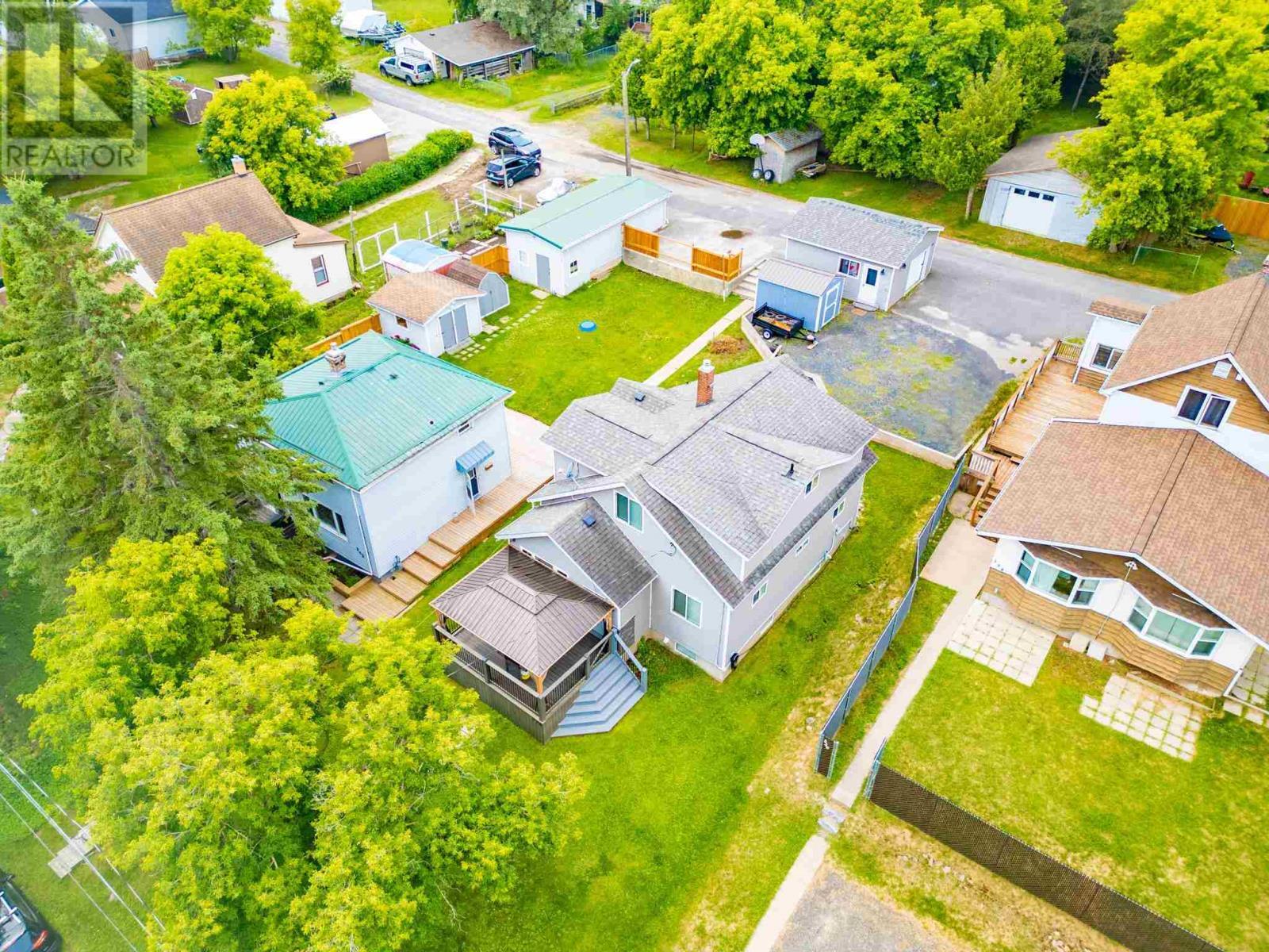 Property Photo: 338 Eighth Avenue South ON P9N 2H6