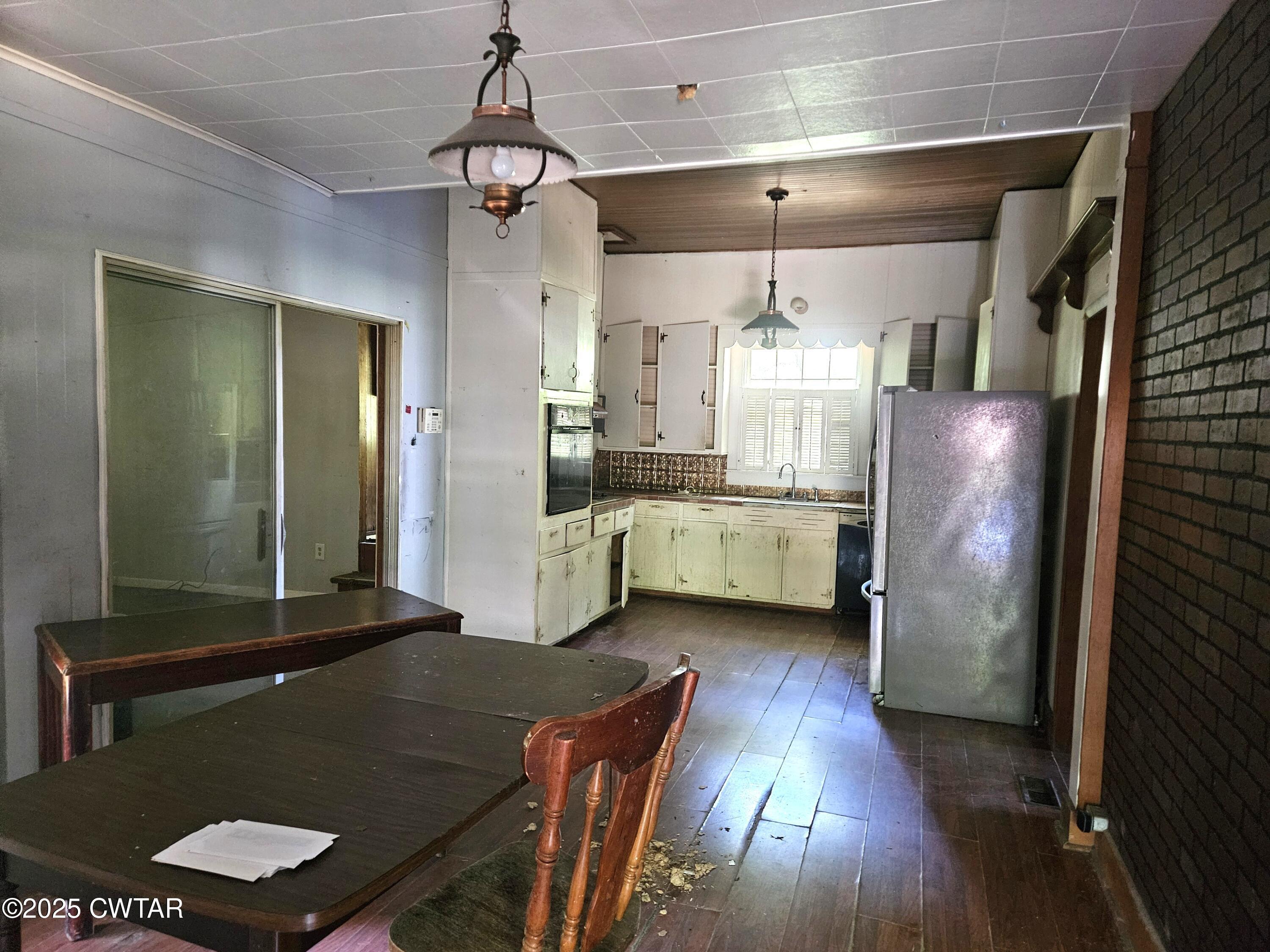 Property Photo: 652 Chester Levee Road TN 38301