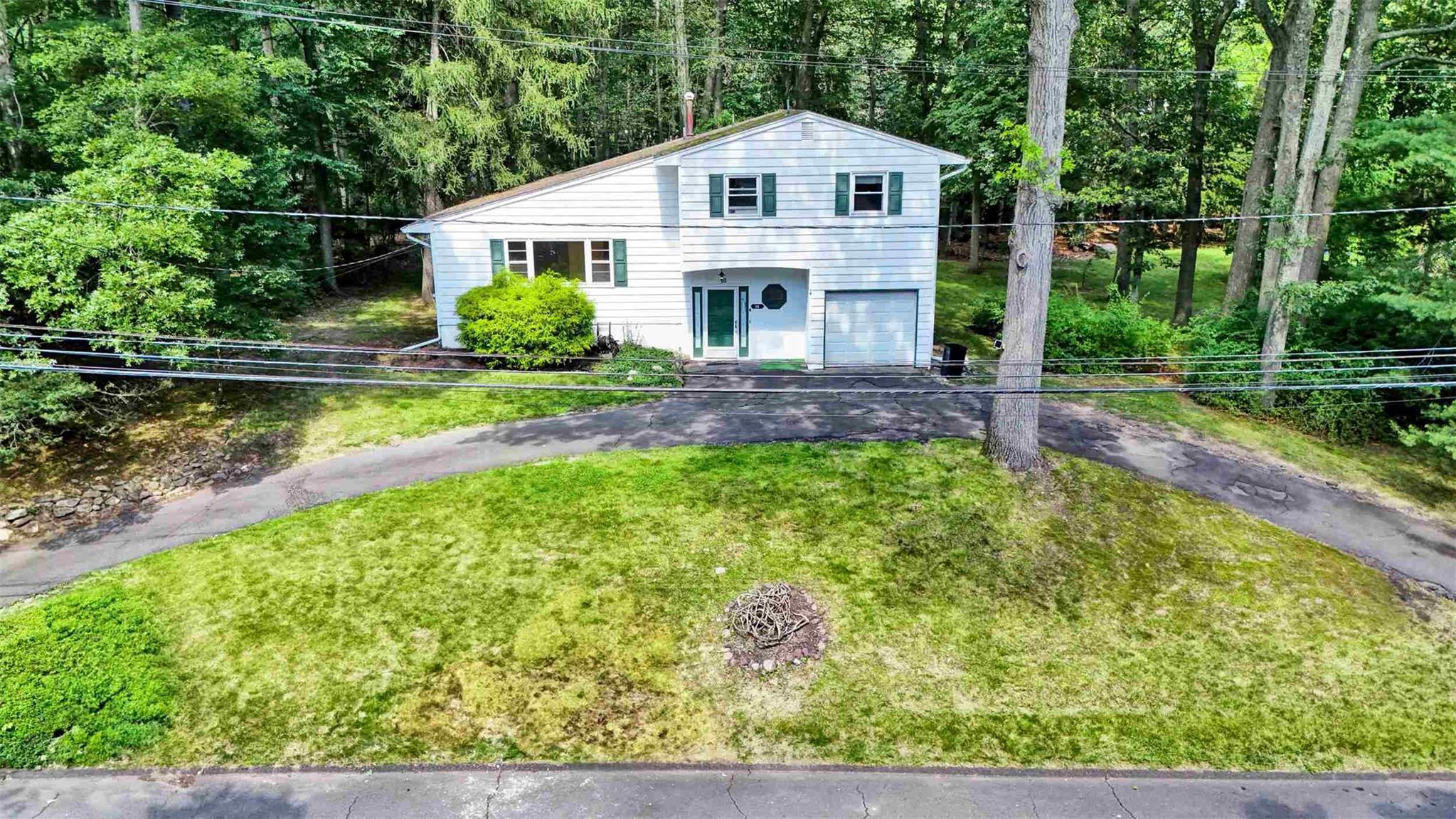 Property Photo:  18 Fleetwood Avenue  NY 10977 