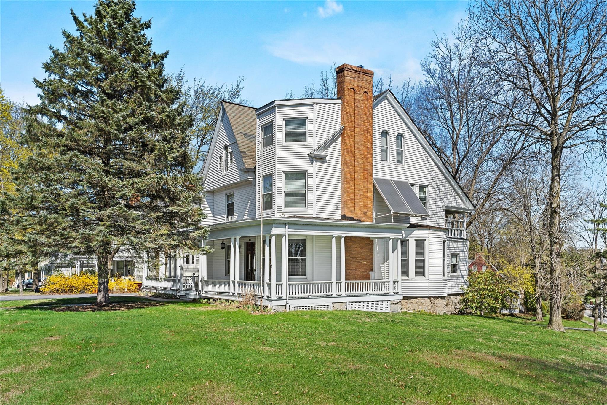Property Photo: 43 Oakland Avenue 3 NY 10990