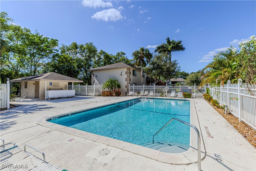 Property Photo: 5370 16th Place SW FL 34116