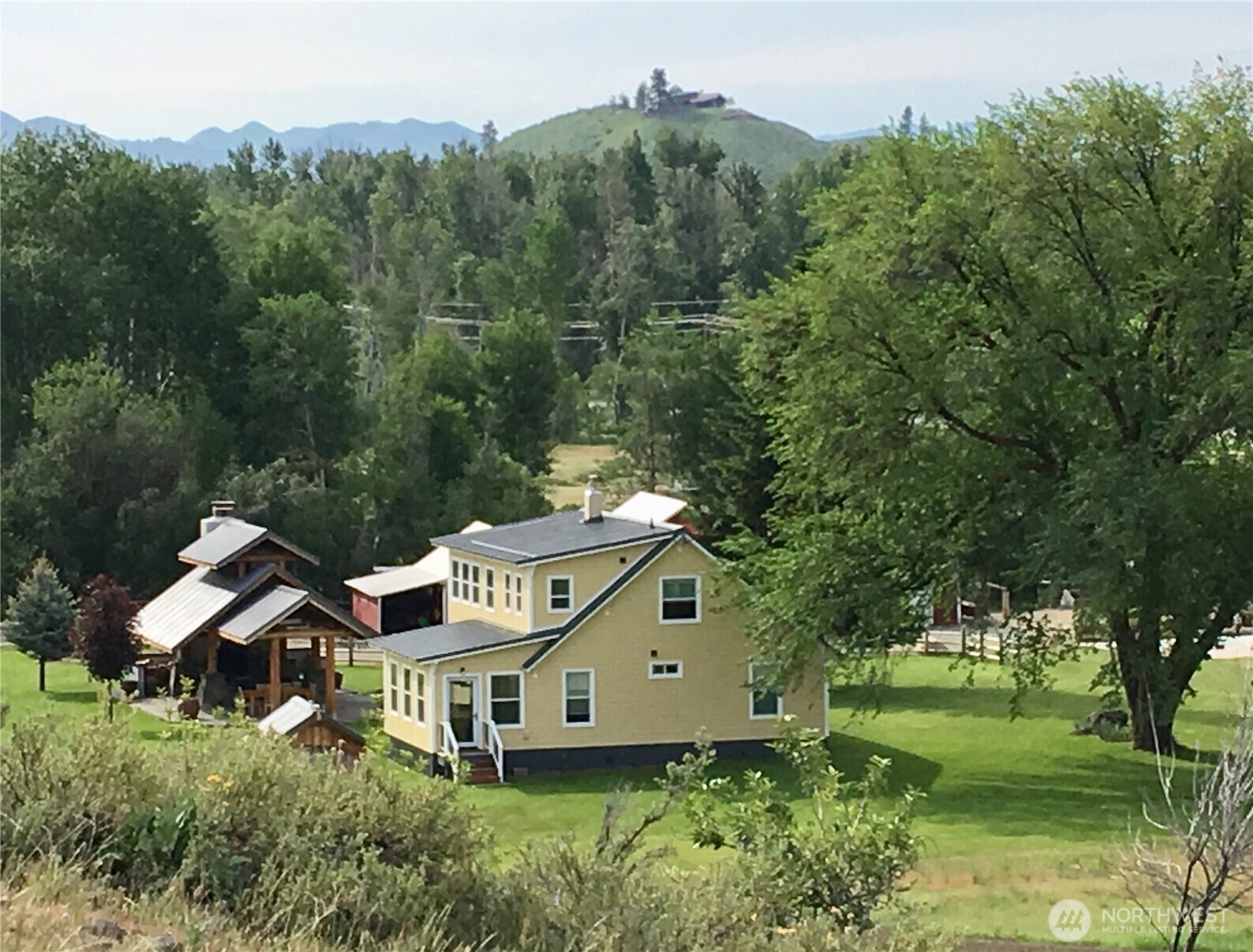 Property Photo: 19211 State Route 20 WA 98862