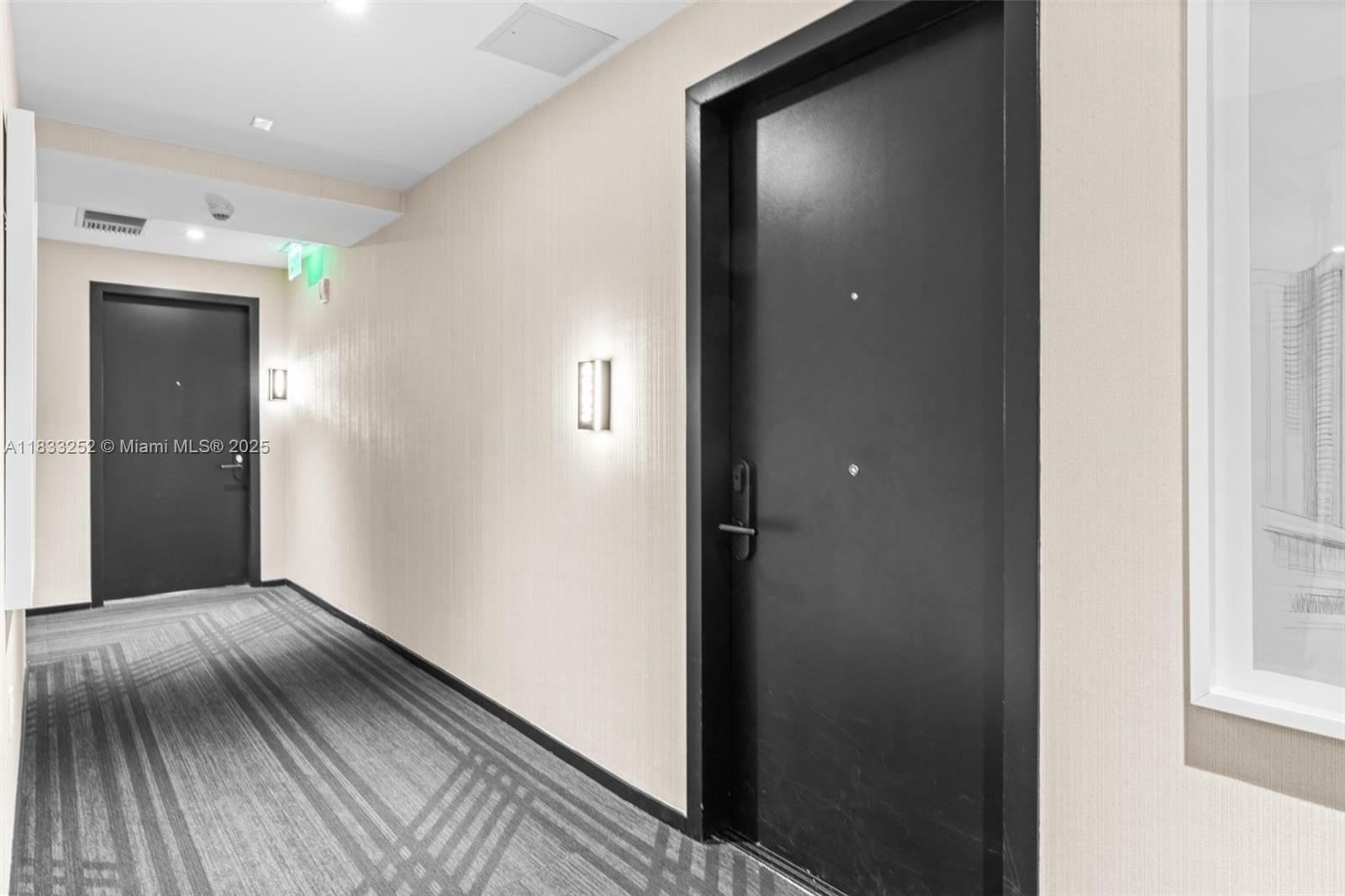 Property Photo:  398 NE 5th St 4502  FL 33132 