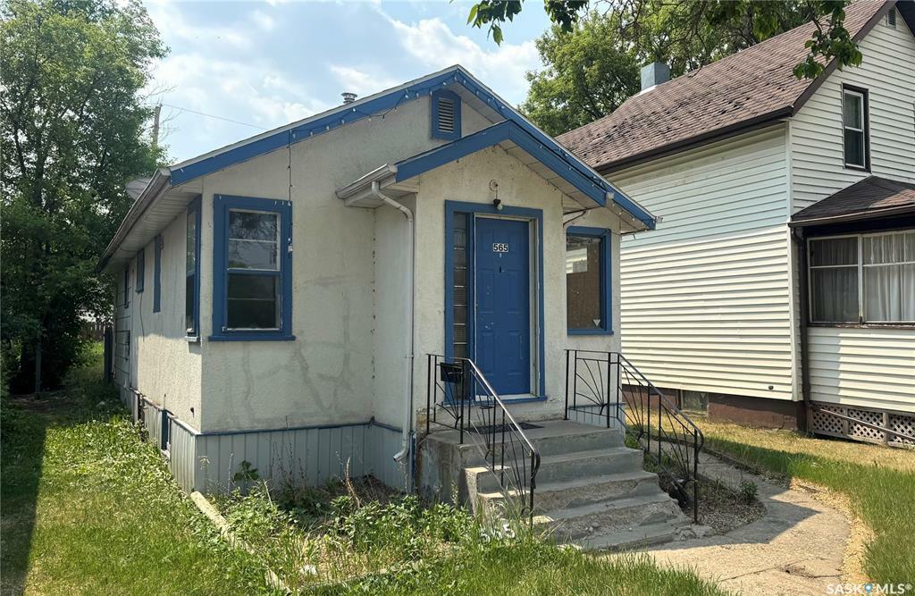 565 12th Street E  Prince Albert SK S6V 1C5 photo