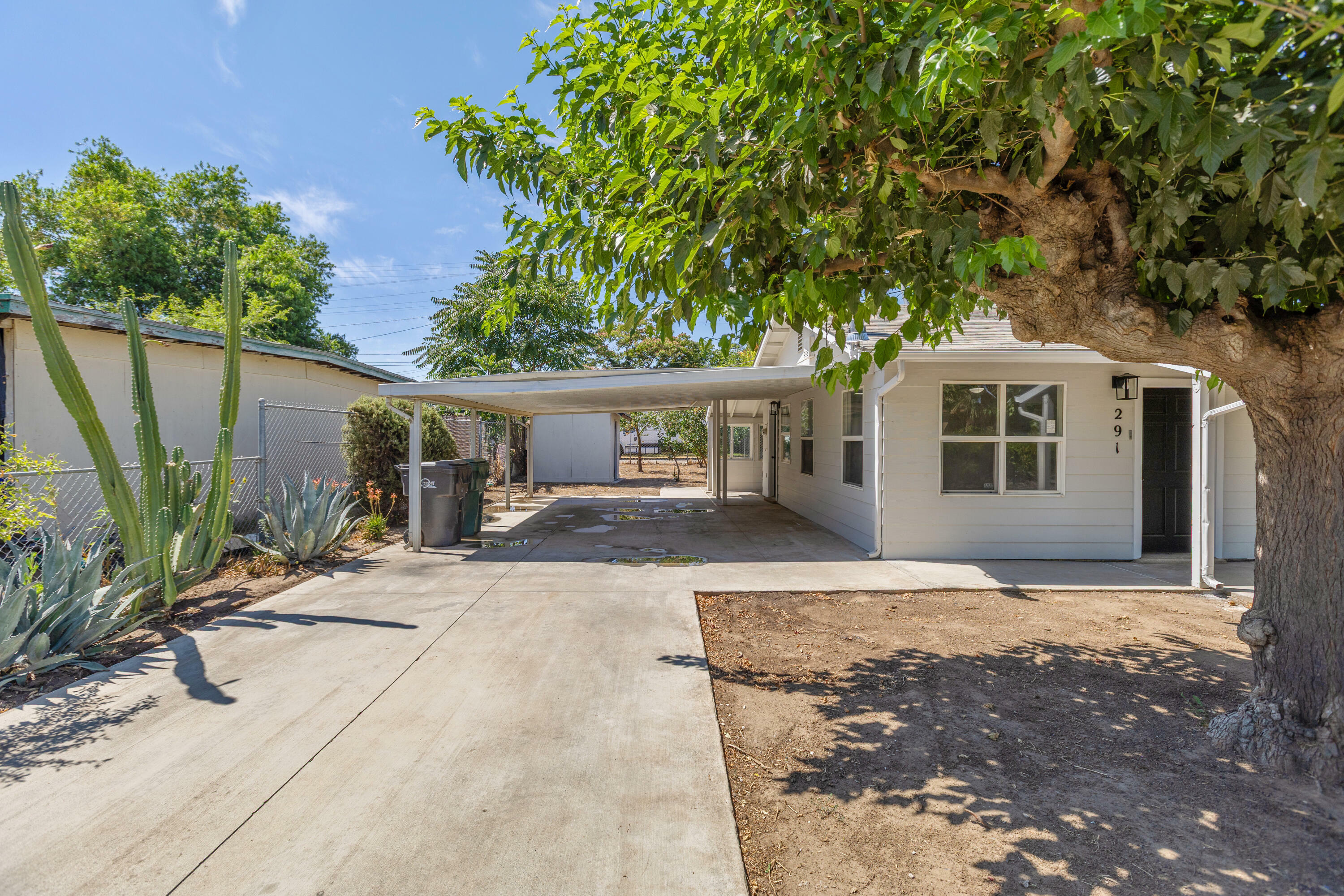 Property Photo:  291 E Birch Street  CA 93223 