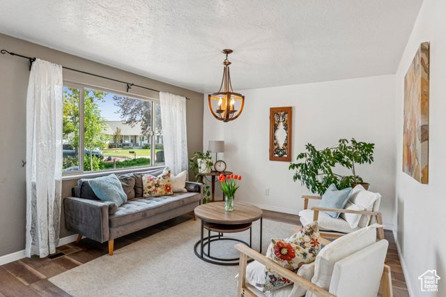 Property Photo: 48 E 400 N UT 84049
