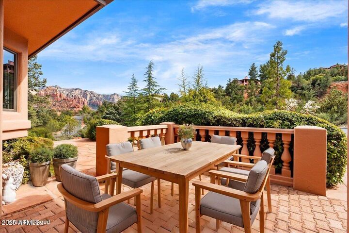 Property Photo: 310 Les Springs Drive AZ 86336