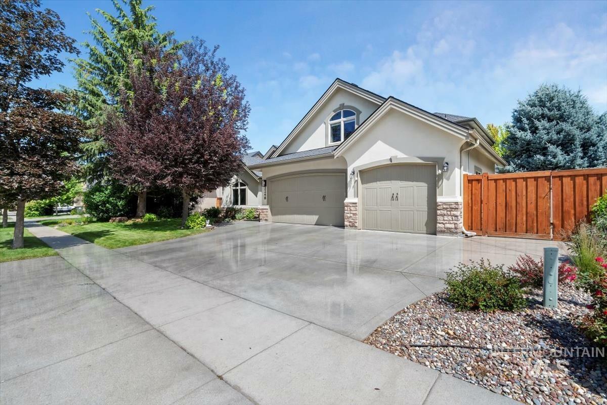 Property Photo: 2248 W Tango Creek Dr ID 83646