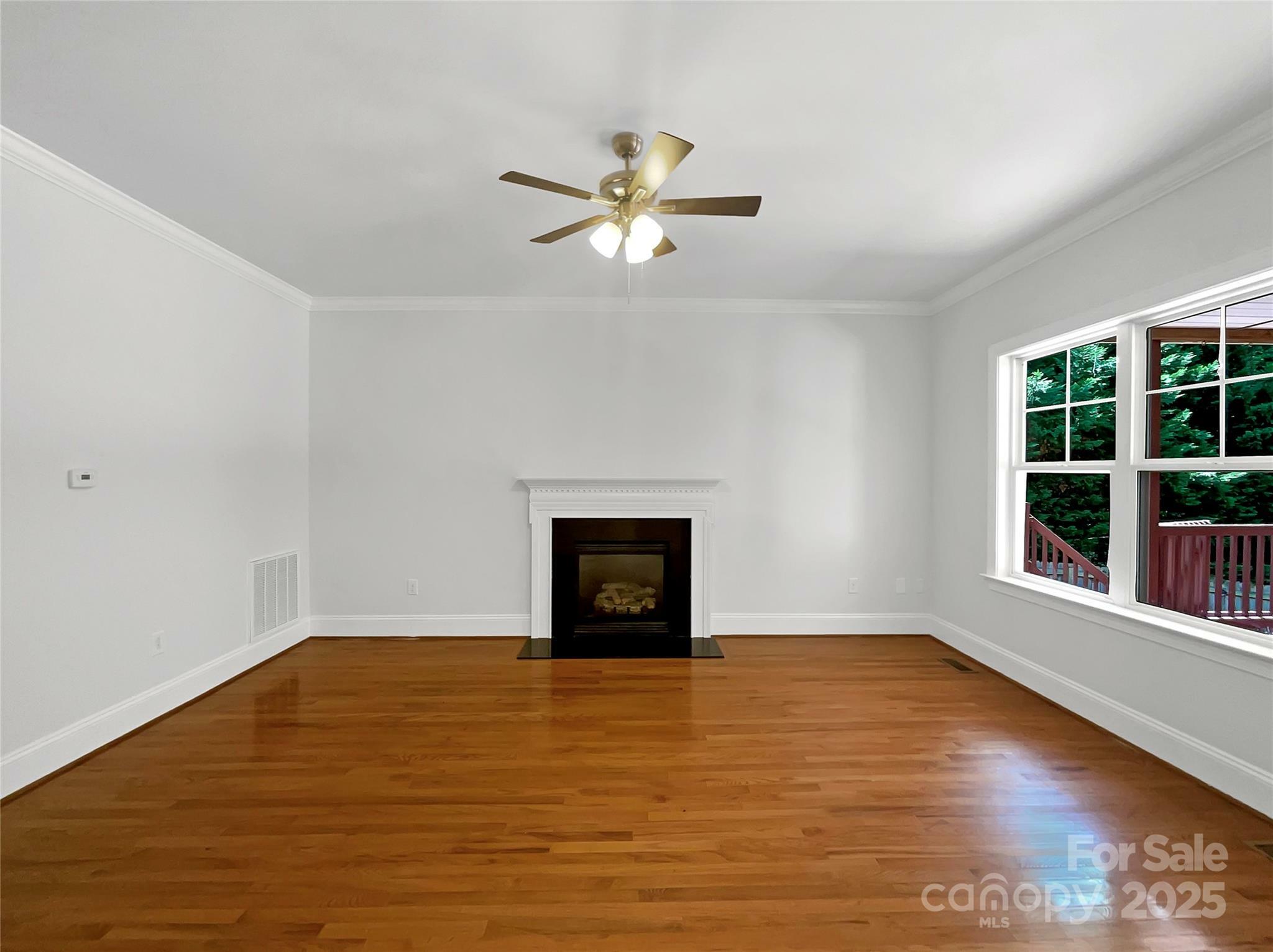 Property Photo: 139 Hedgewood Drive NC 28115