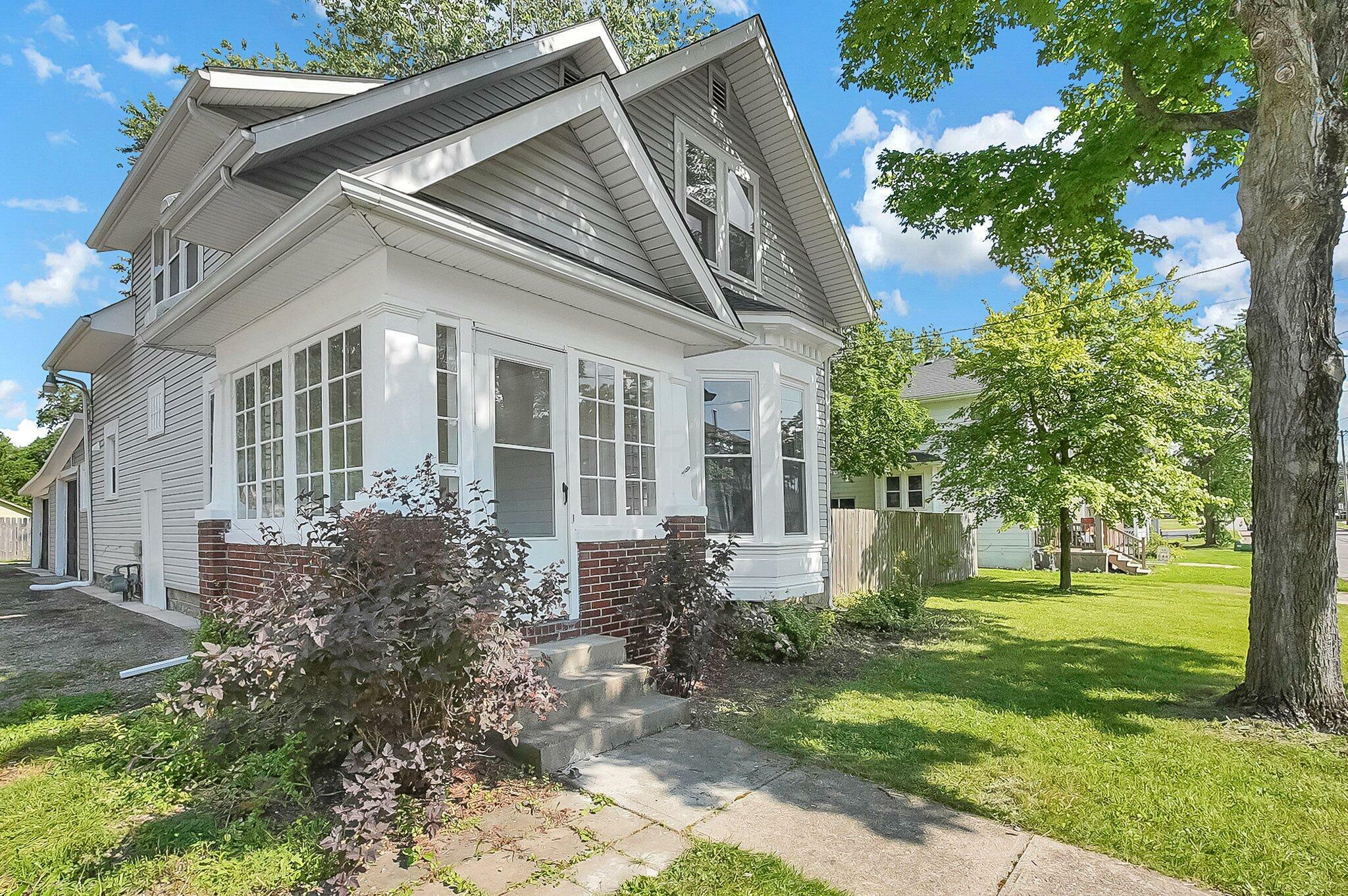 Property Photo: 518 S Maple Street OH 43040