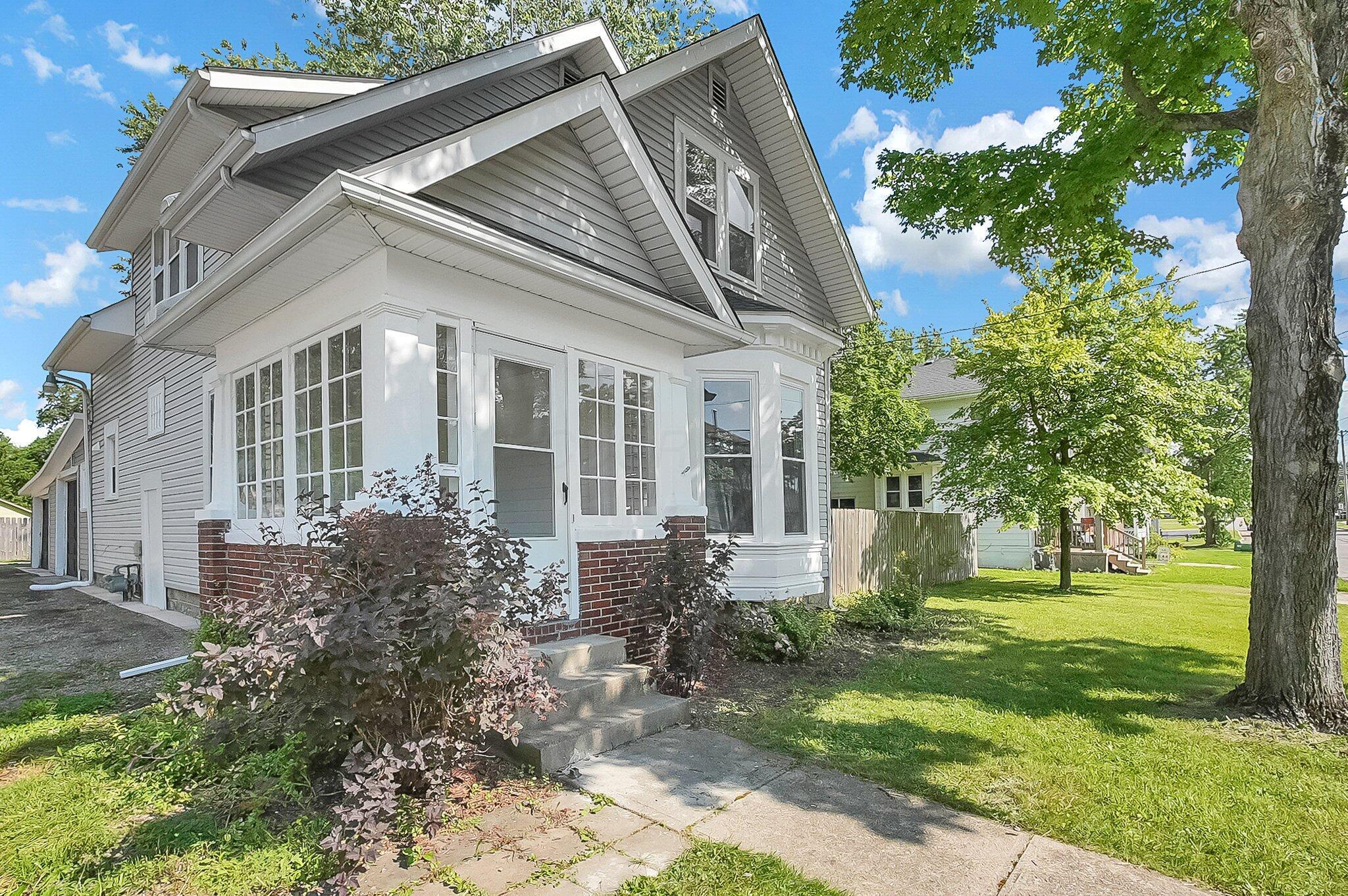 Property Photo: 518 S Maple Street OH 43040