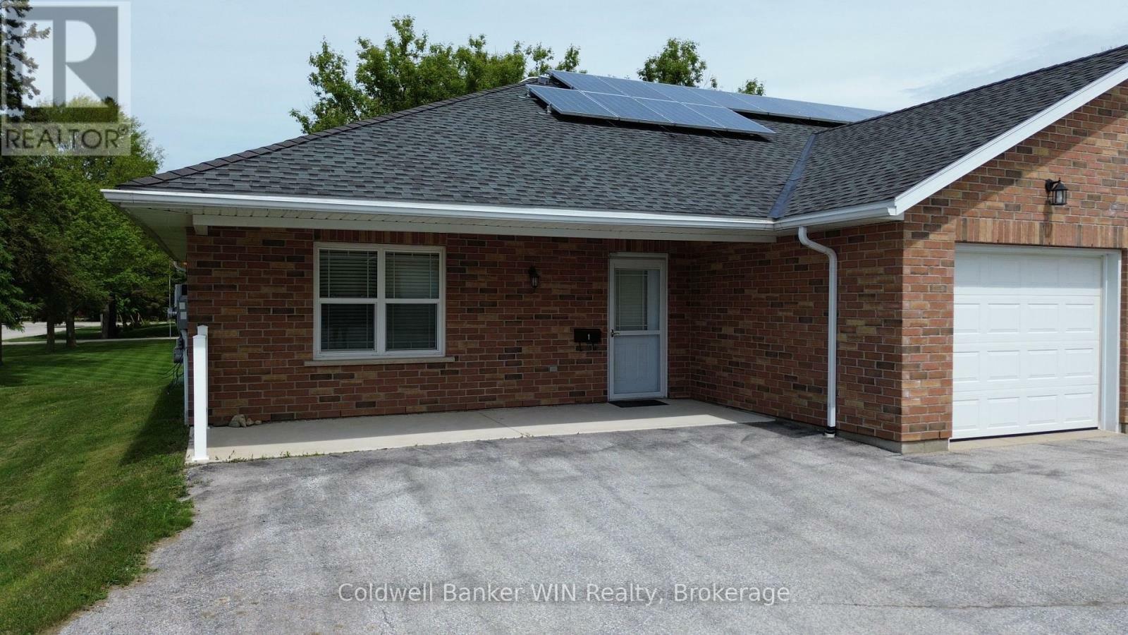 454 Newfoundland Street 1  Wellington North (Mount Forest) ON N0G 2L2 photo