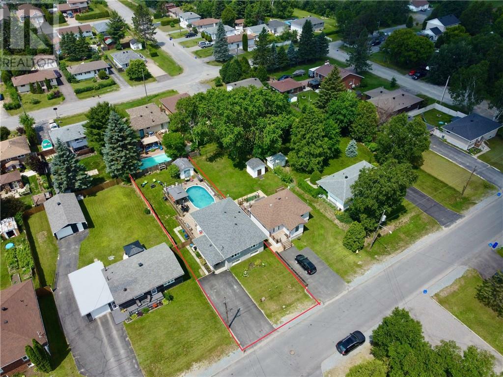 Property Photo: 3167 Lina Street ON P3N 1C9