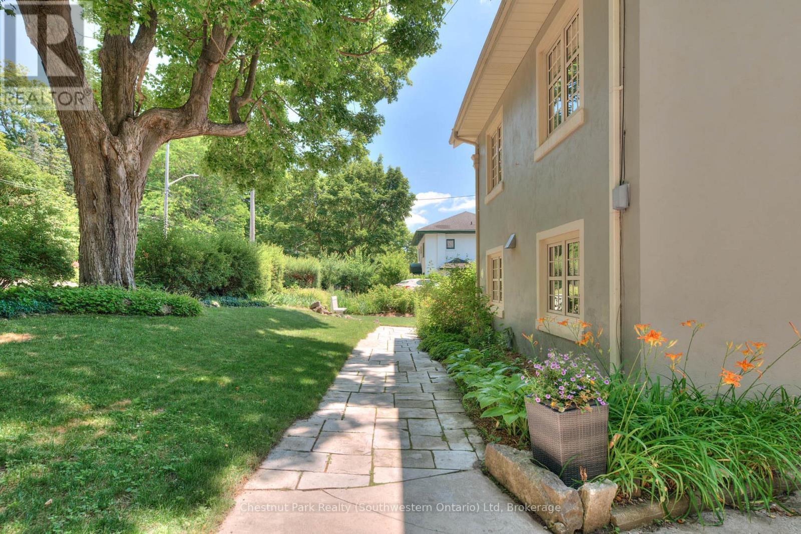 Property Photo: 76 Queen Street ON N1E 4R8