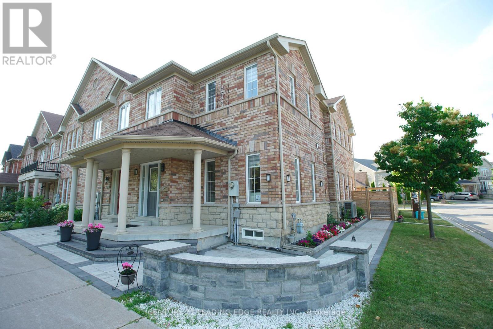 Property Photo: 648 South Unionville Avenue ON L3R 8V1